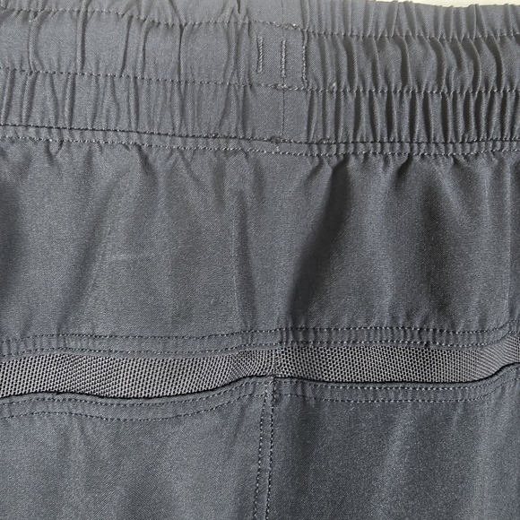 Lululemon Mens Pace Breaker 9" Inseam Athletic Shorts Size M Pockets Drawstring - Picture 8 of 12